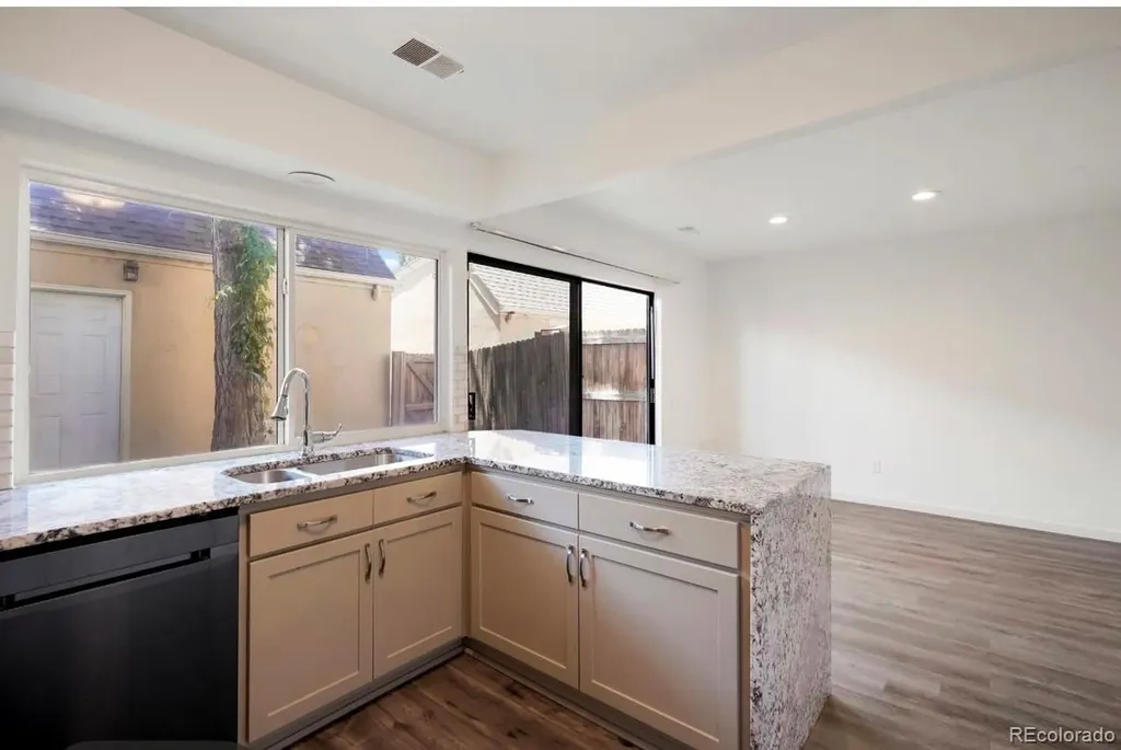 2836 S Vaughn Way Aurora CO 80014
