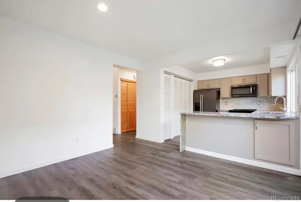 2836 S Vaughn Way Aurora CO 80014
