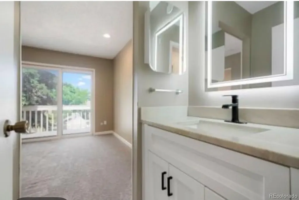 2836 S Vaughn Way Aurora CO 80014
