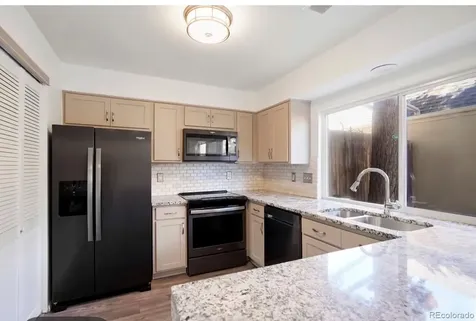 2836 S Vaughn Way Aurora CO 80014