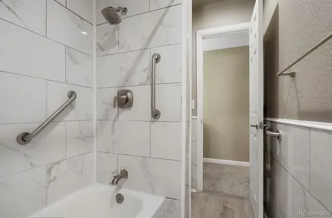 2836 S Vaughn Way Aurora CO 80014