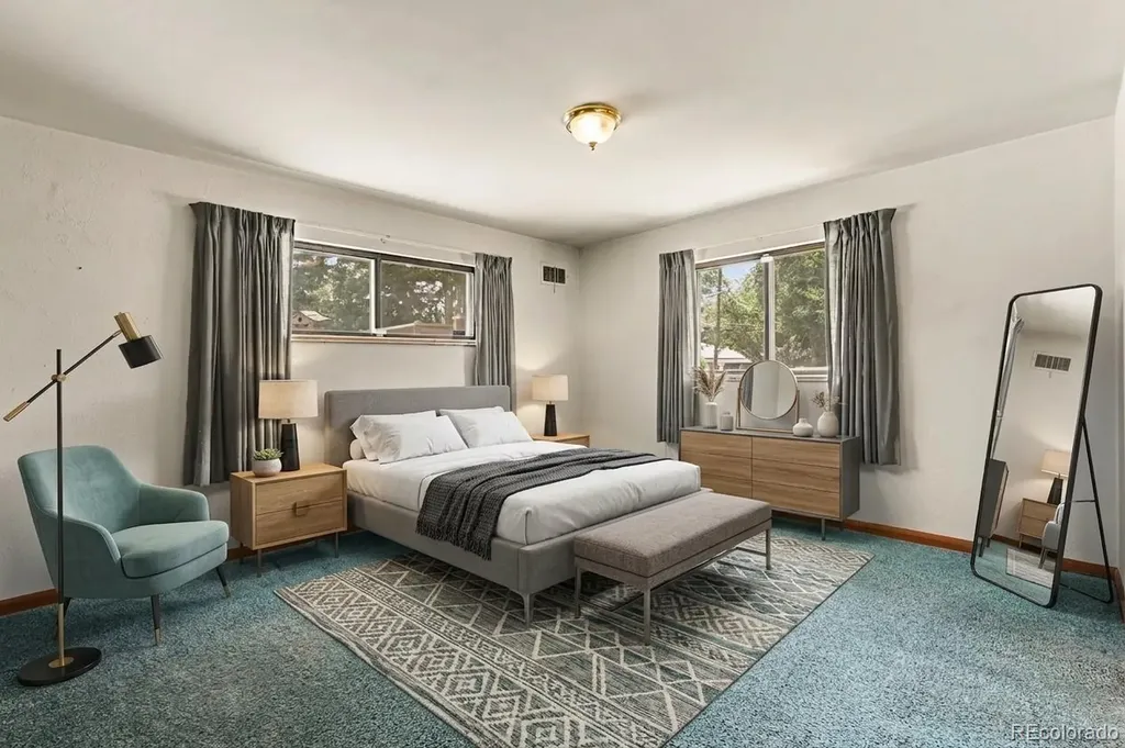 2398 Oakland Street Aurora CO 80010
