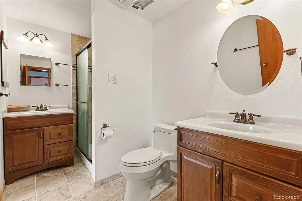 2398 Oakland Street Aurora CO 80010
