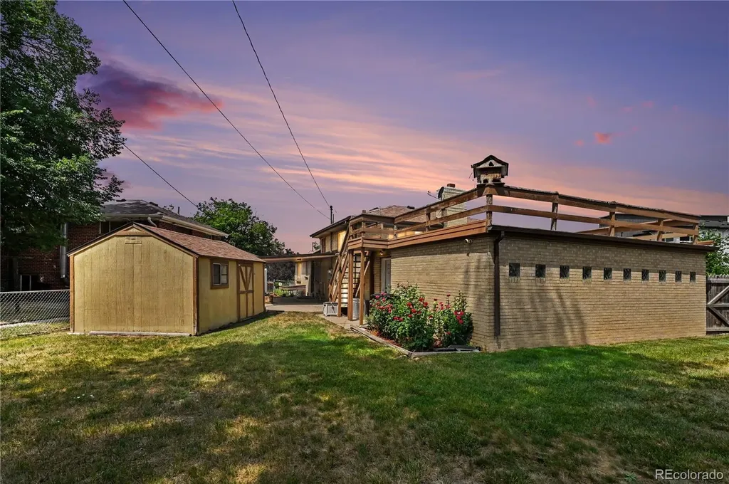2398 Oakland Street Aurora CO 80010