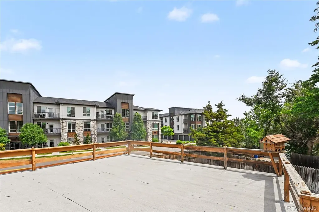 2398 Oakland Street Aurora CO 80010