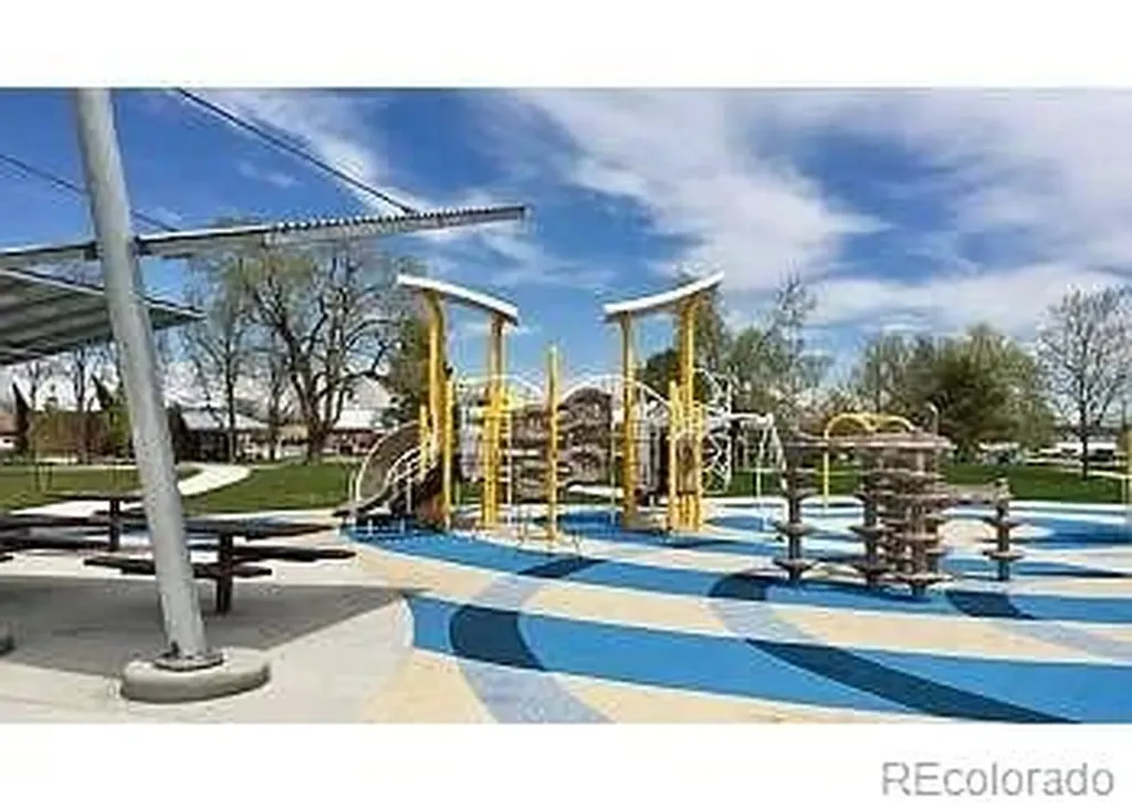 2398 Oakland Street Aurora CO 80010