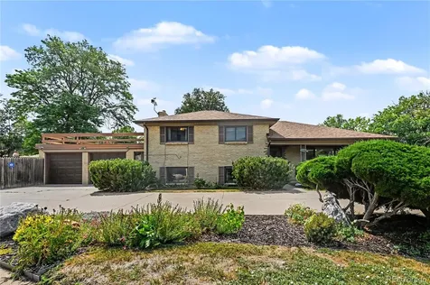 2398 Oakland Street Aurora CO 80010