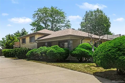 2398 Oakland Street Aurora CO 80010