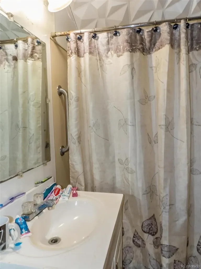 1108 4th Street Las Animas CO 81054