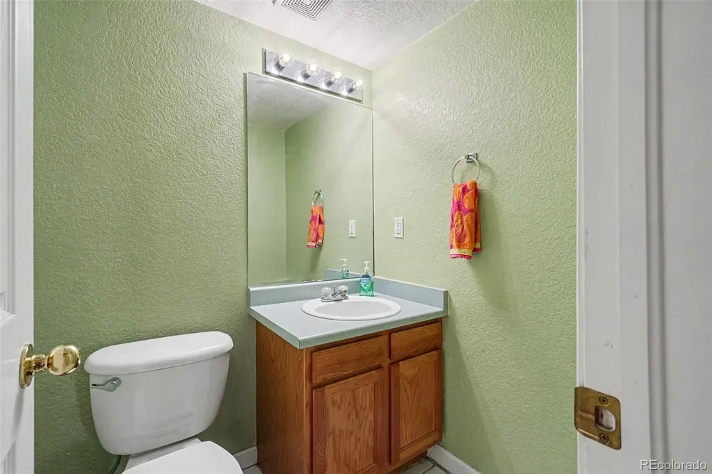 305 Maggie Street Longmont CO 80501