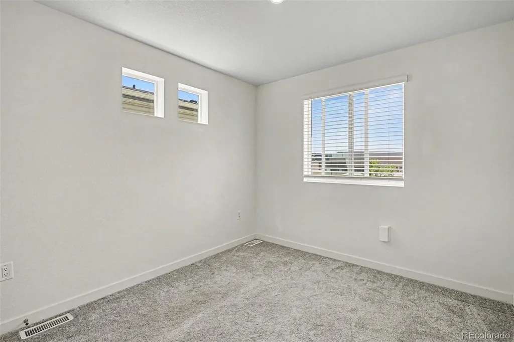 5059 N Walden Way Denver CO 80249