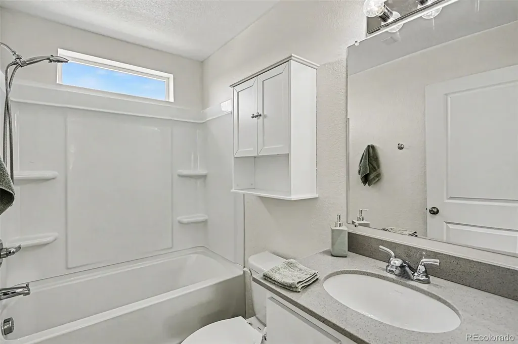 5059 N Walden Way Denver CO 80249