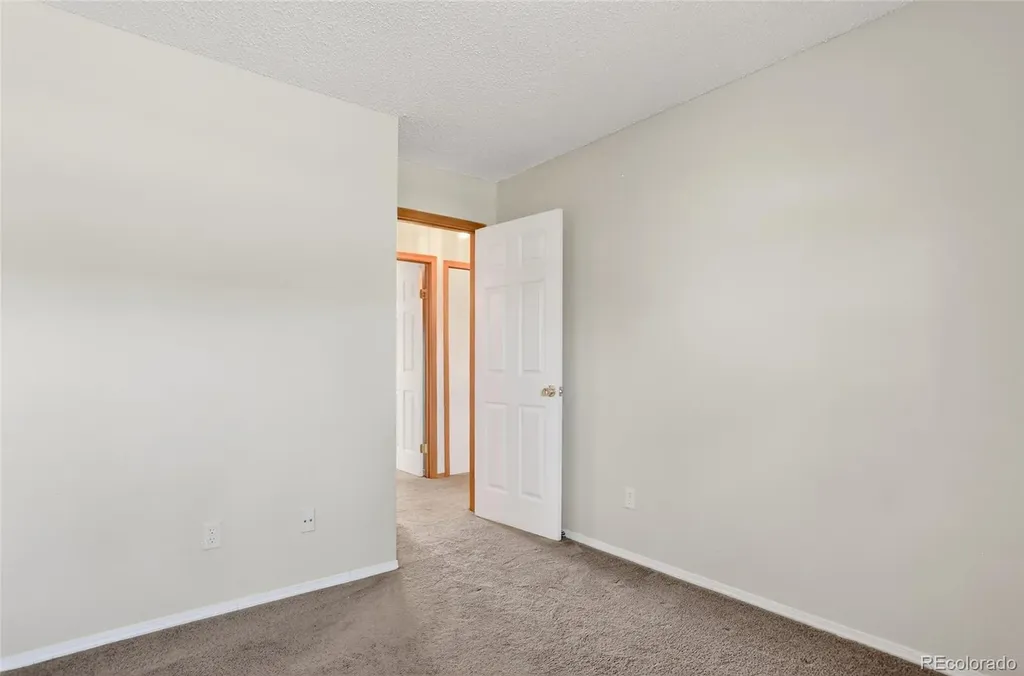 9463 Lou Thornton CO 80260