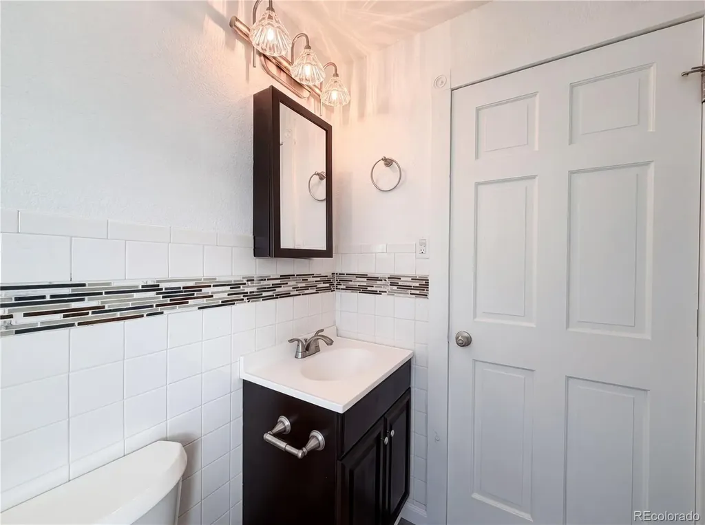 433 Sunnyside Lane Longmont CO 80504