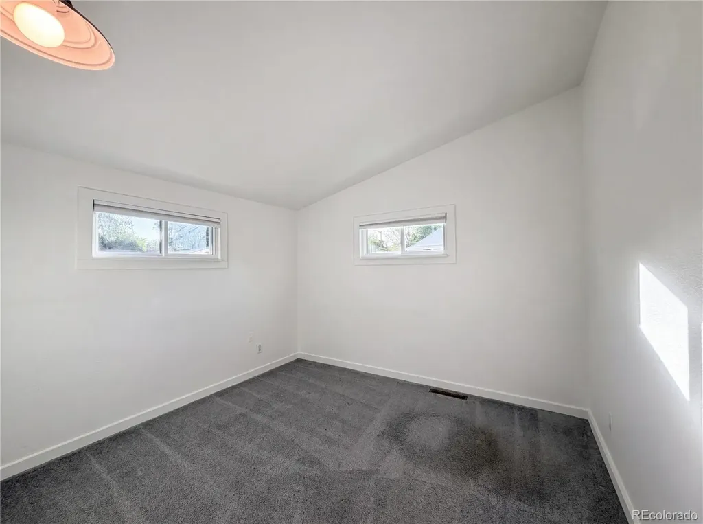 433 Sunnyside Lane Longmont CO 80504