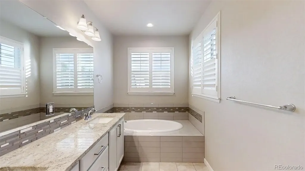 521 E Hinsdale Avenue Littleton CO 80122