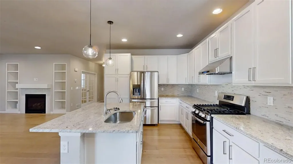 521 E Hinsdale Avenue Littleton CO 80122