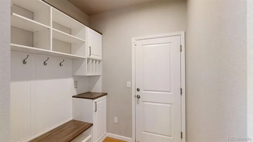 521 E Hinsdale Avenue Littleton CO 80122