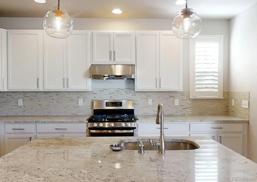 521 E Hinsdale Avenue Littleton CO 80122