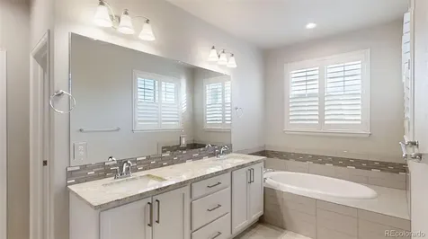 521 E Hinsdale Avenue Littleton CO 80122