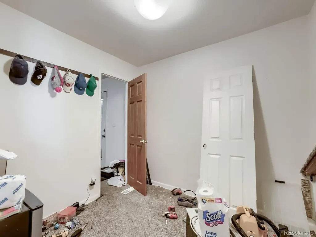 216 5th Avenue La Salle CO 80645