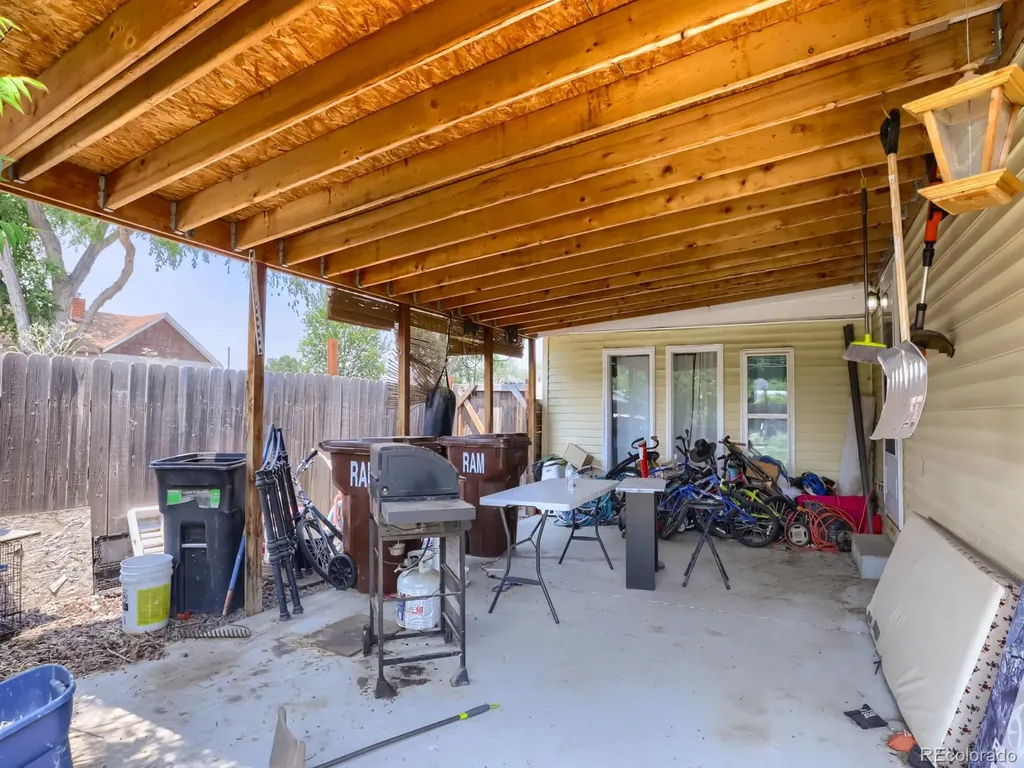 216 5th Avenue La Salle CO 80645