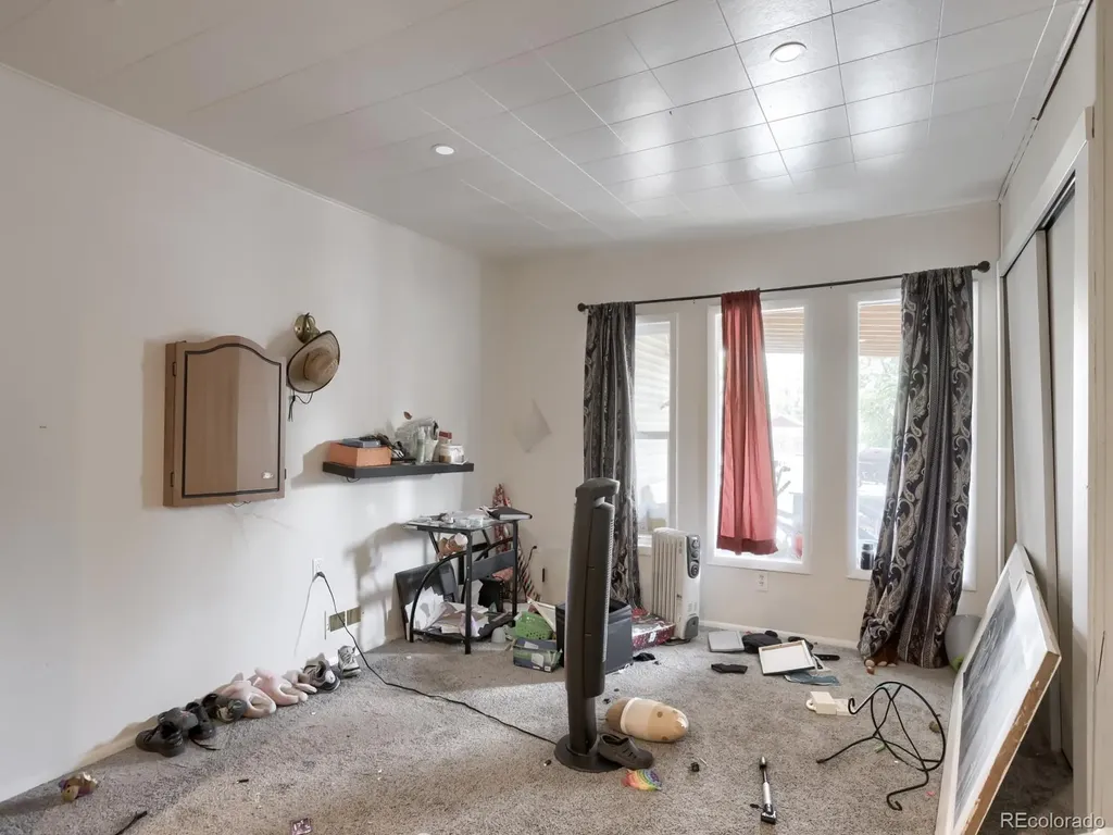 216 5th Avenue La Salle CO 80645