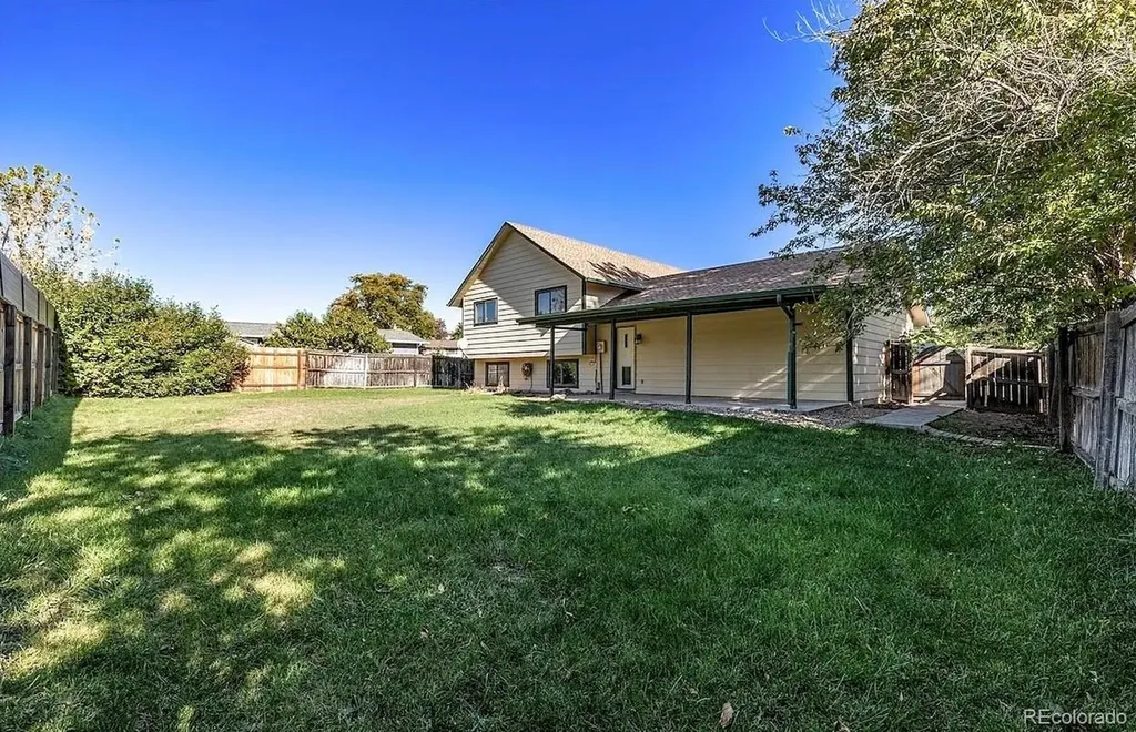 7056 W Rowland Avenue Littleton CO 80128