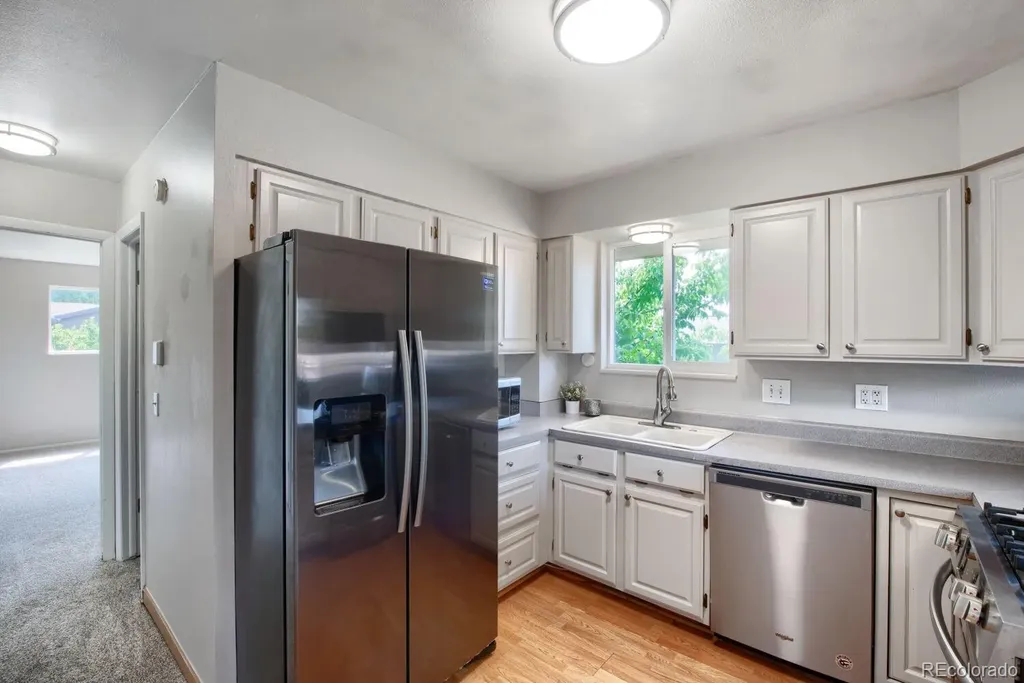 7056 W Rowland Avenue Littleton CO 80128