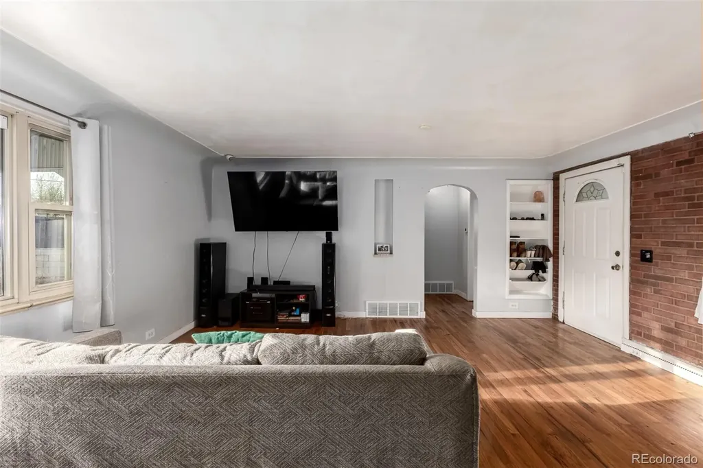 5637 Wyandot Street Denver CO 80221