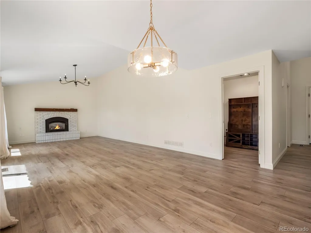 9304 Montrose Way Littleton CO 80126
