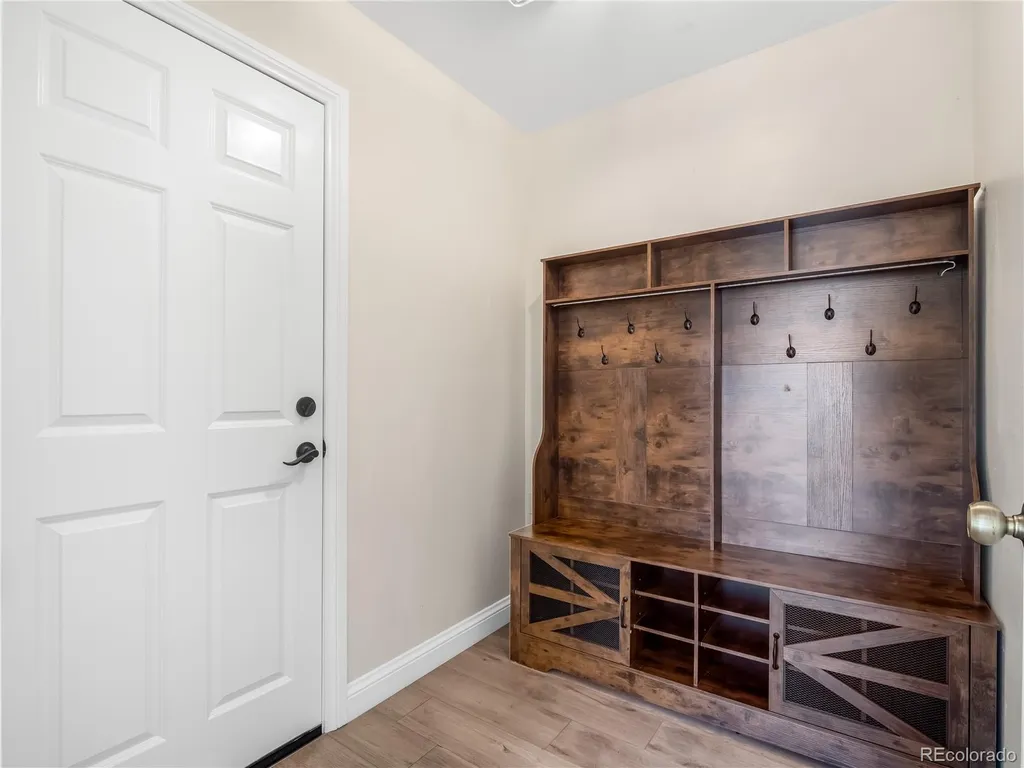 9304 Montrose Way Littleton CO 80126