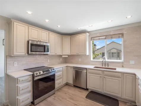 9304 Montrose Way Littleton CO 80126