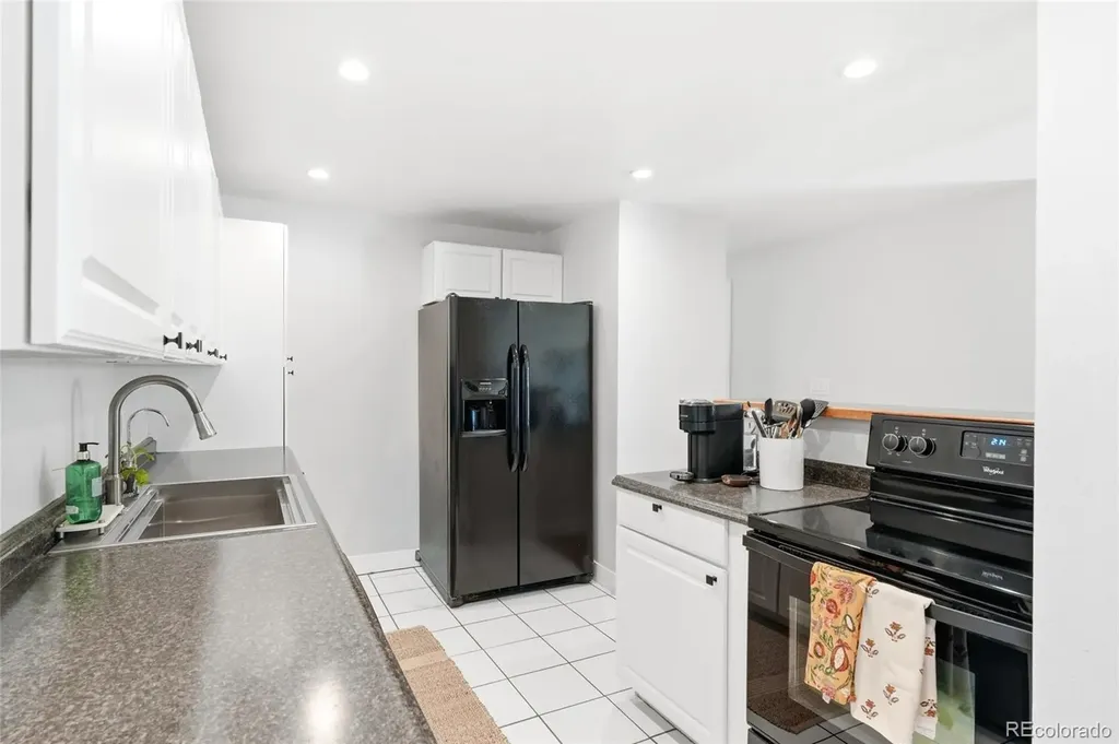 3791 S Huron Street Englewood CO 80110
