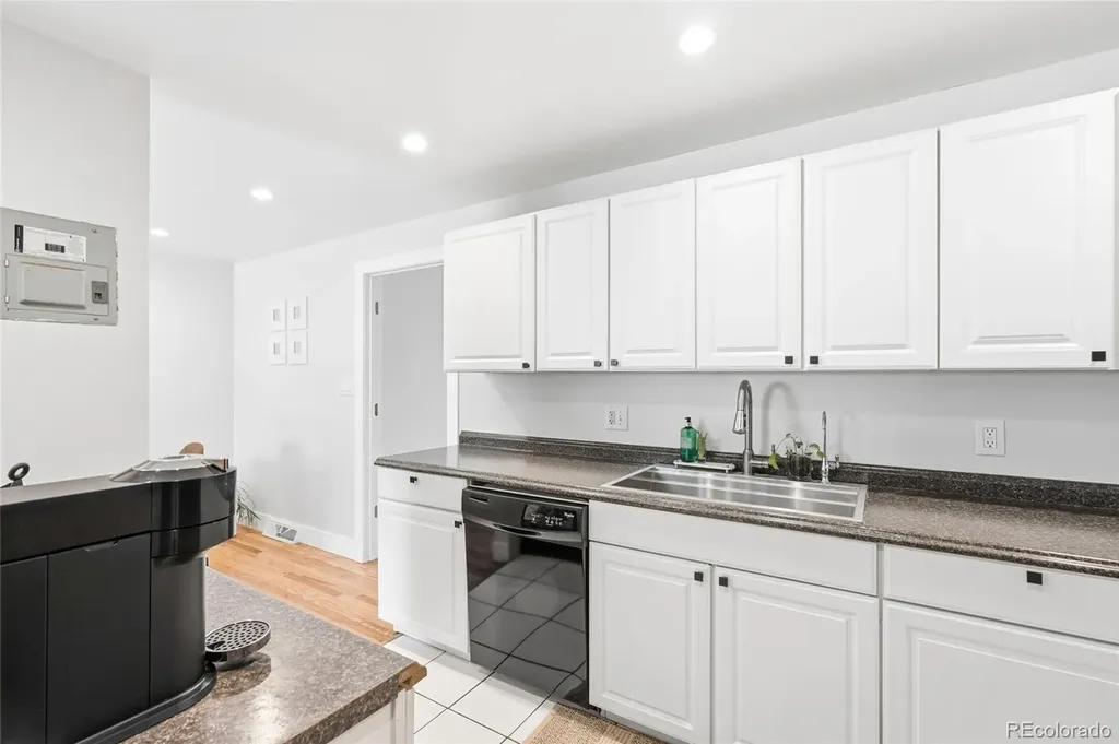 3791 S Huron Street Englewood CO 80110