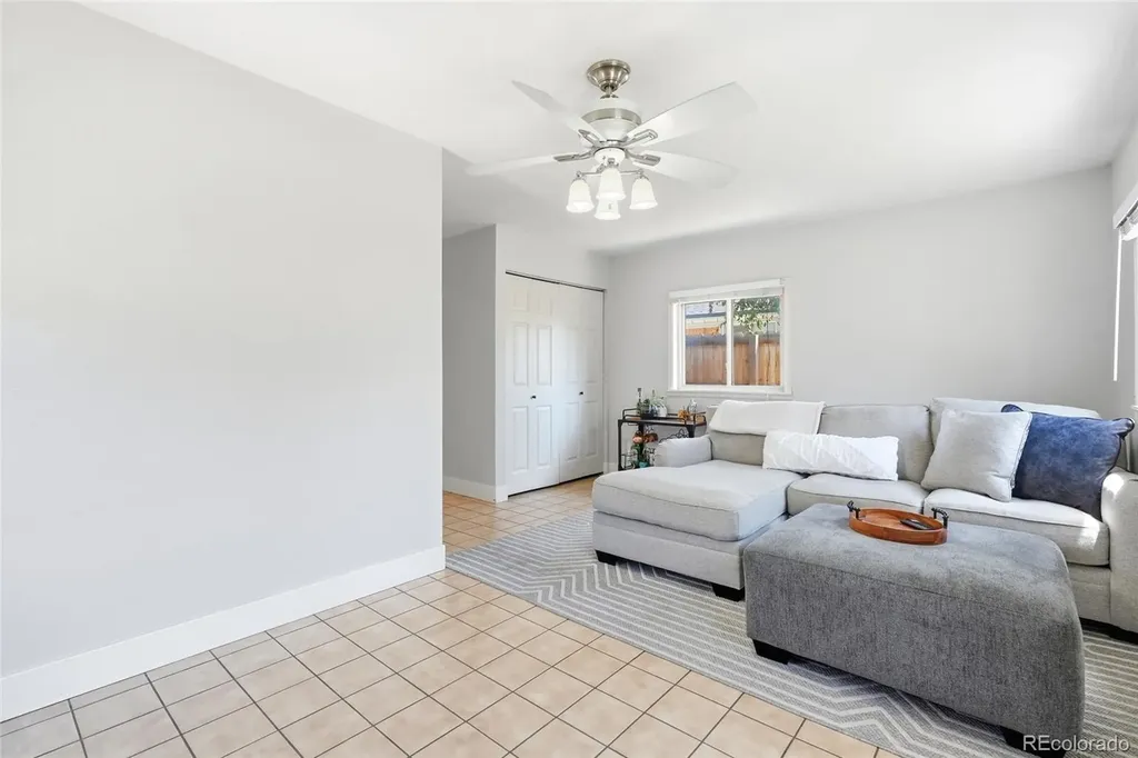 3791 S Huron Street Englewood CO 80110