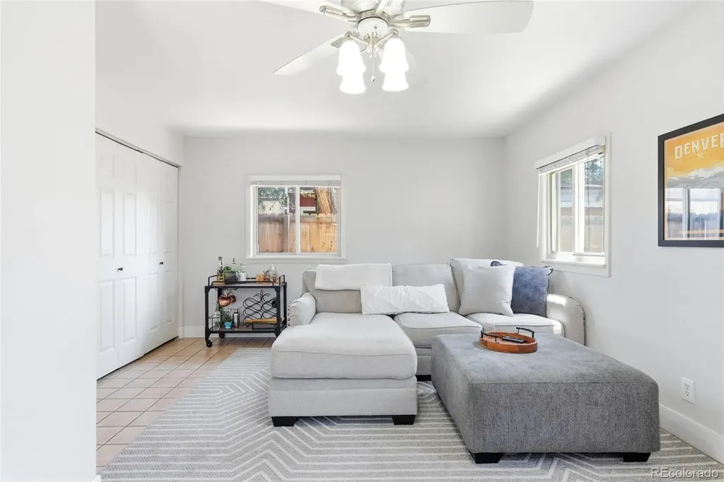 3791 S Huron Street Englewood CO 80110