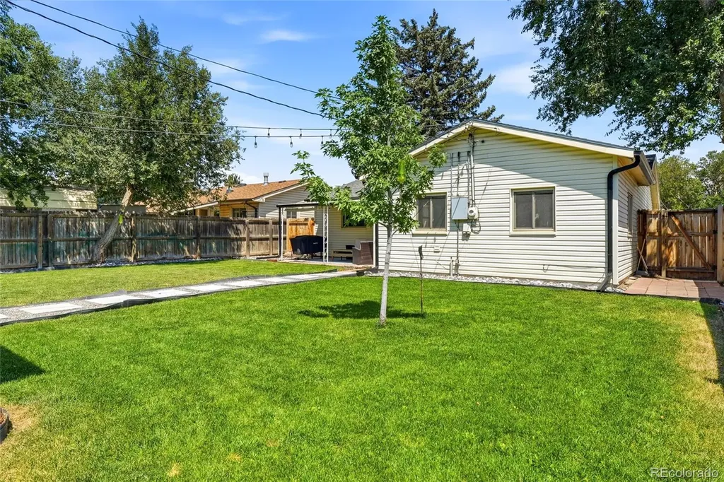 3791 S Huron Street Englewood CO 80110