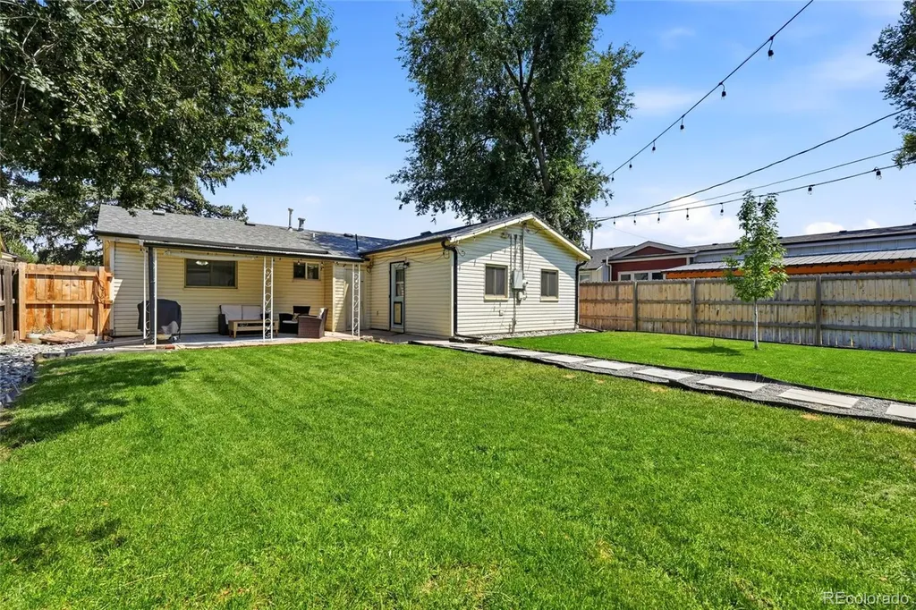 3791 S Huron Street Englewood CO 80110