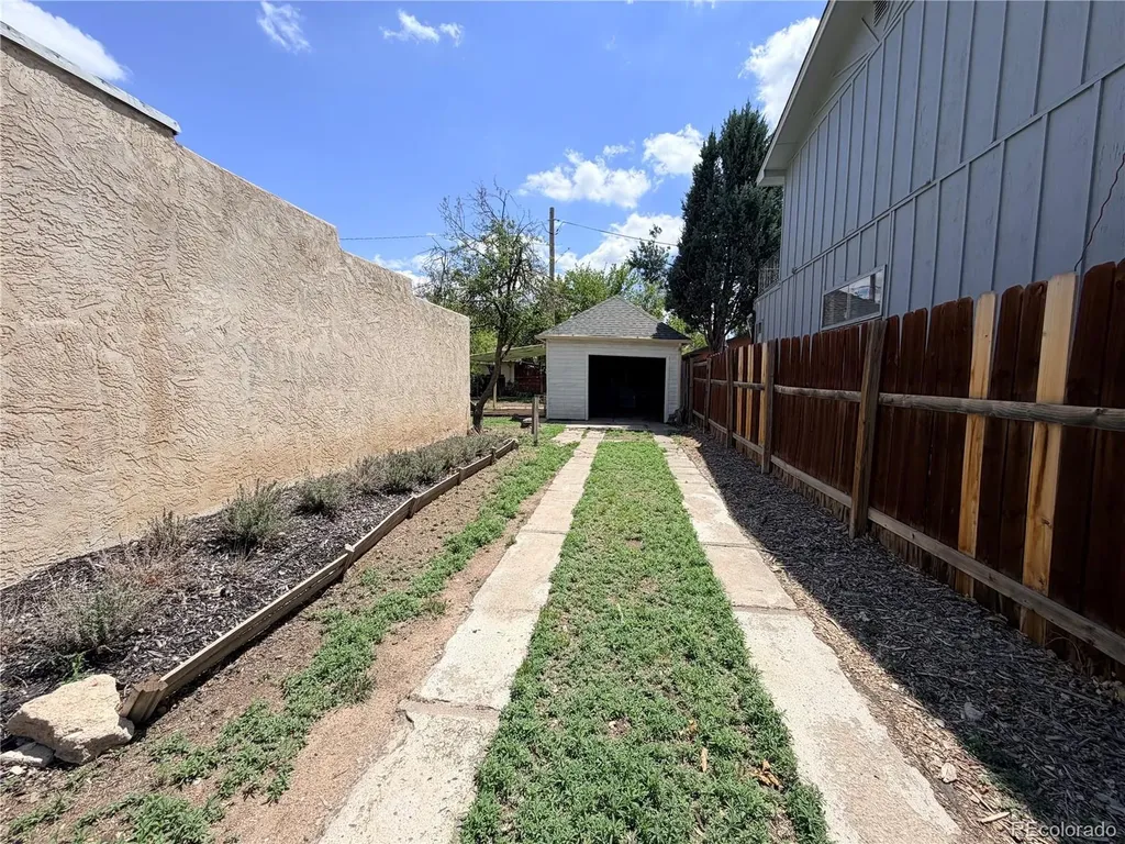 2025 N Greenwood Street Pueblo CO 81003