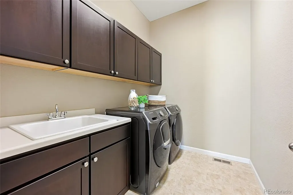 7170 S Riverwood Way Aurora CO 80016