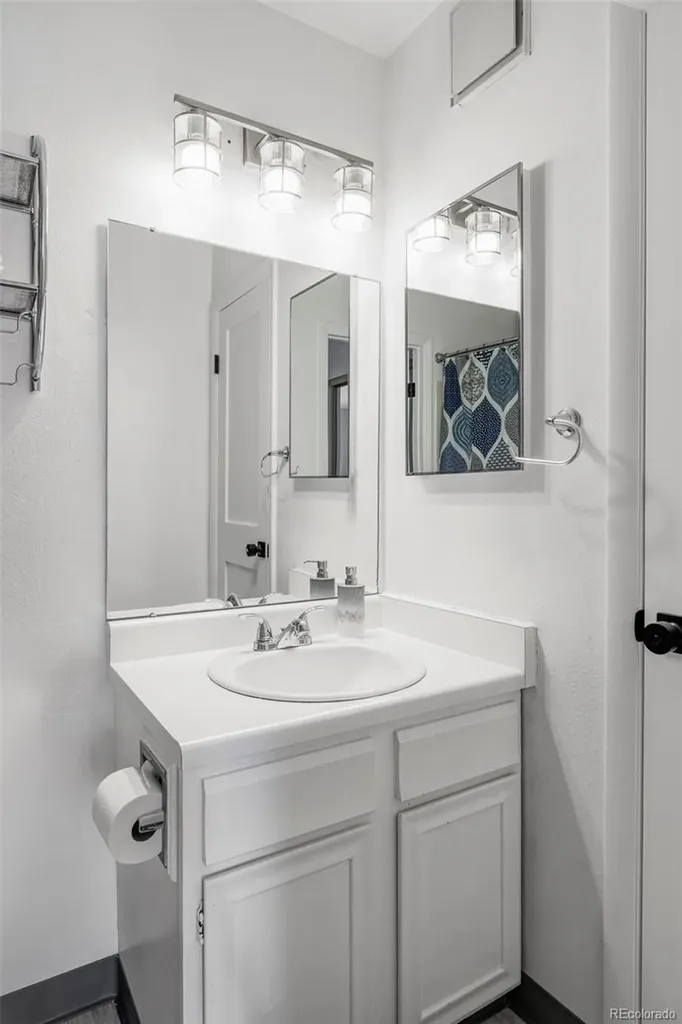 2645 S Xanadu Way Aurora CO 80014