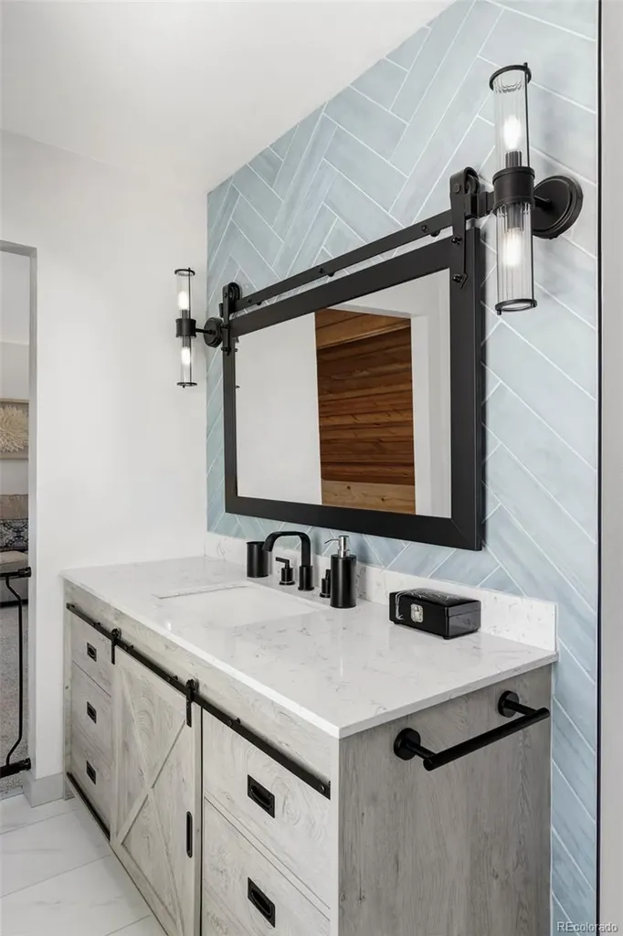 2645 S Xanadu Way Aurora CO 80014