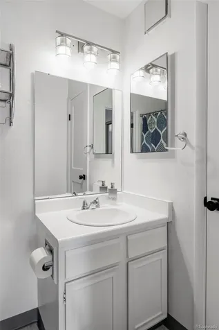 2645 S Xanadu Way Aurora CO 80014
