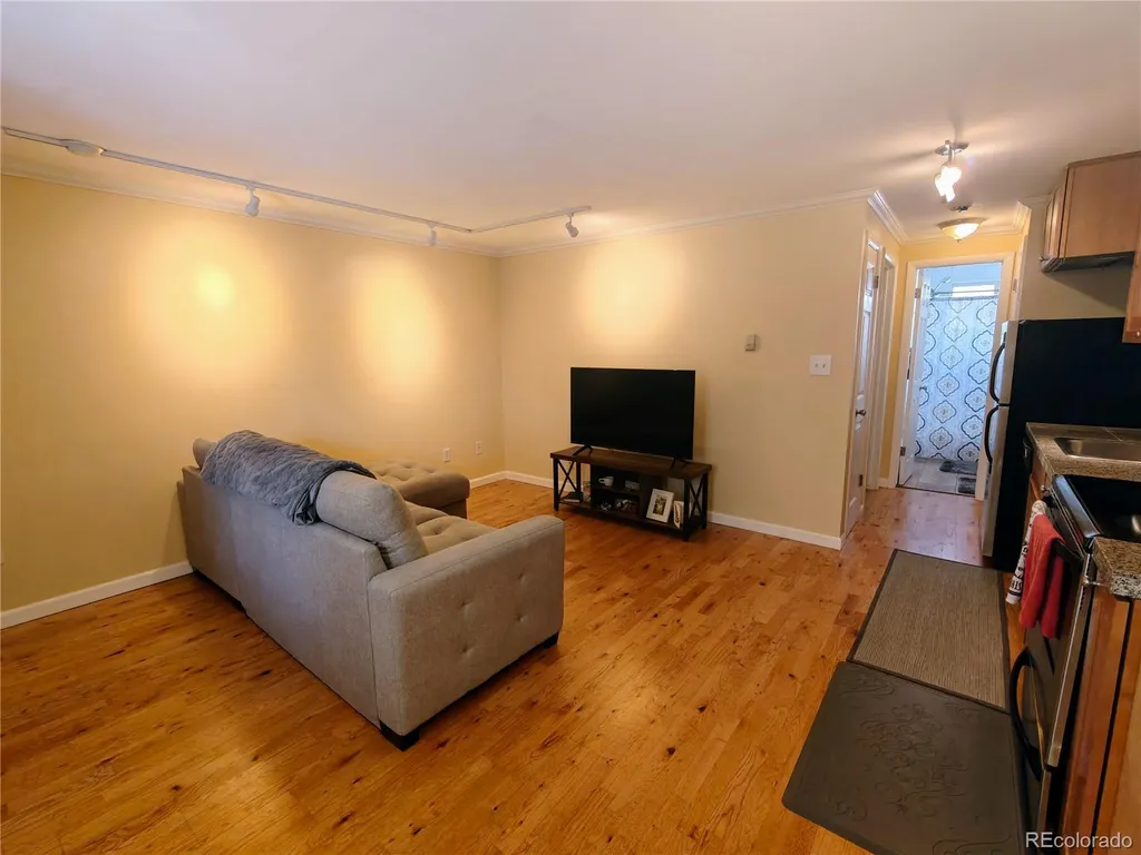 1135 N Elizabeth Street Denver CO 80206