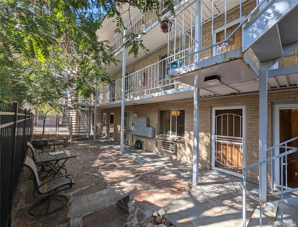 1135 N Elizabeth Street Denver CO 80206