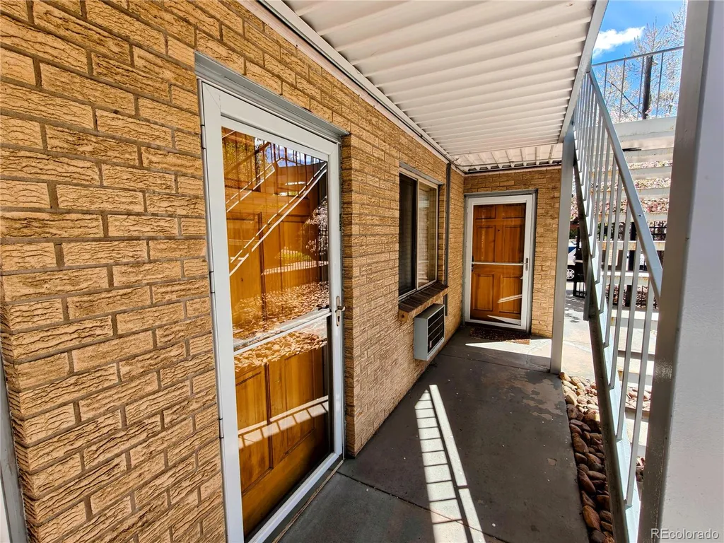 1135 N Elizabeth Street Denver CO 80206