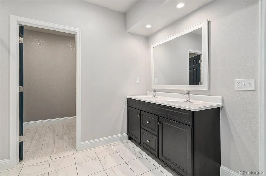 7285 S Titus Way Aurora CO 80016