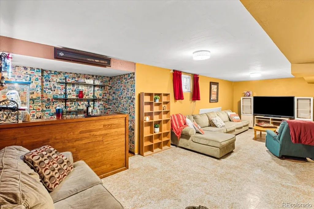 2337 S Patton Court Denver CO 80219