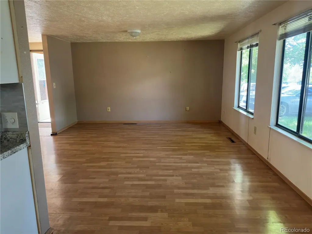 1224 Snowbank Court Longmont CO 80504